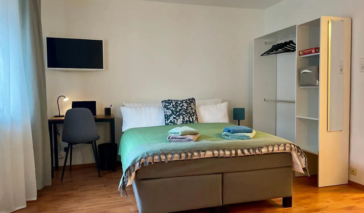 Apartment: Stylish Neues Studio+Kueche+Netflix Stuttgart